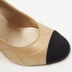 Pre Owned Chanel Beige/Black Leather Interlocking CC Logo Pumps Size 37