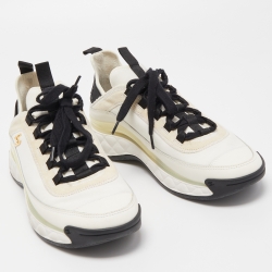 مملوكة مسبقًا Chanel Tricolor Leather, Suede and Fabric CC Low Top Sneakers Size 39