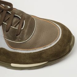 Pre Owned Chanel Green Leather and Suede CC Lace Up Sneakers Size 42