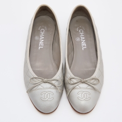 Pre Owned Chanel Grey Quilted Caviar Leather CC Cap Toe Bow Ballet Flats Size 38.5
