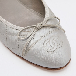 Pre Owned Chanel Grey Quilted Caviar Leather CC Cap Toe Bow Ballet Flats Size 38.5