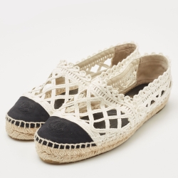 Pre Owned Chanel White/Back Knit Fabric and Canvas Interlocking CC Logo Espadrilles Size 39