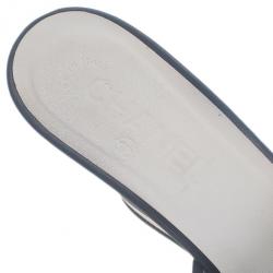 مملوكة مسبقًا Chanel Black and White Striped Canvas Wedge Slides Size 38