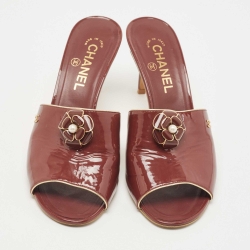 Chanel Burgundy Patent Leather Flower Embellished Slide Sandals Size 39