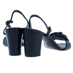 مملوكة مسبقًا صندل شانيل جلد كاميلا أسود مقاس 39