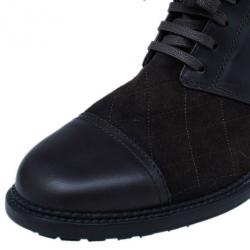 مملوكة مسبقًا Chanel Brown Suede and Leather Ankle Boots Size 39