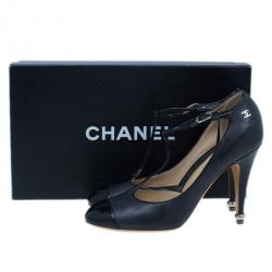 مملوكة مسبقًا حذاء شانيل CC سير حرف T جلد أسود مقاس 39