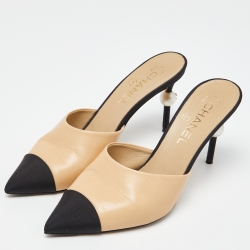 Chanel Beige/Black Leather and Canvas CC Faux Pearl Embellished Heel Slip On Mules Size 38.5