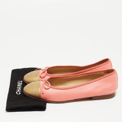 Pre Owned Chanel Pink/Gold Leather CC Ballet Flats Size 36