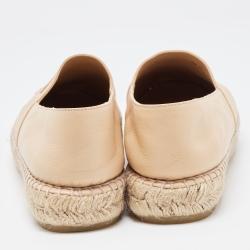 مملوكة مسبقًا Chanel Beige/Black Leather  CC Cap Toe Espadrille Flats Size 42