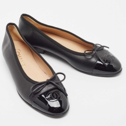 Pre Owned Chanel Black Leather and Patent Cap Toe CC Bow Ballet Flats Size 36