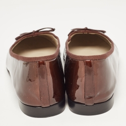 Pre Owned Chanel Brown/Navy Blue Patent CC Cap Toe Ballet Flats Size 42 
