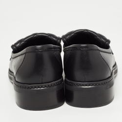 مملوكة مسبقًا Chanel Black Quilted Leather CC Interlocking Logo Slip On Loafers Size 39