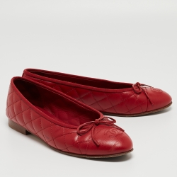 Pre Owned Chanel Red Leather CC Cap Toe Ballet Flats Size 38