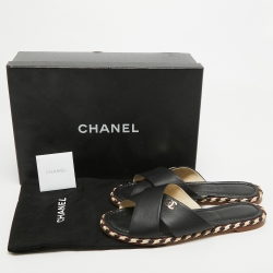 مملوكة مسبقًا Chanel Black Leather CC Braided Slide Flats Size 38