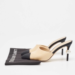 Pre Owned Chanel Beige/Black Leather and Fabric CC Faux Pearl Heel Mules Size 36.5