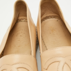 مملوكة مسبقًا Chanel Beige/Black Leather CC Espadrille Flats Size 38