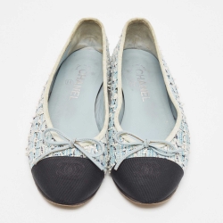 Pre Owned Chanel Blue/Black Canvas and Lurex Fabric CC Ballet Flats Size 38.5