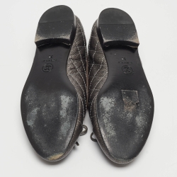مملوكة مسبقًا Chanel Grey Textured Leather CC Bow Ballet Flats Size 36