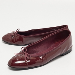 Pre Owned Chanel Burgundy Patent Leather CC Bow Ballet Flats Size 41 