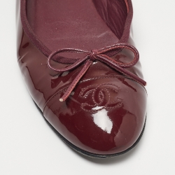 Pre Owned Chanel Burgundy Patent Leather CC Bow Ballet Flats Size 41 