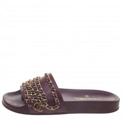 مملوكة مسبقًا صندل سلايد شانيل تروبيكونيك جلد عنابي بسلسلة مقاس 37