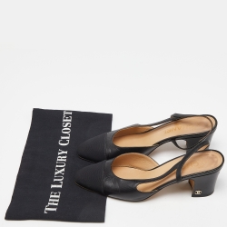 مملوكة مسبقًا Chanel Black Leather and Canvas CC Cap Toe Slingback Sandals Size 37.5