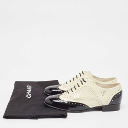 Chanel Black/White Patent Interlocking Logo Oxfords Size 38.5