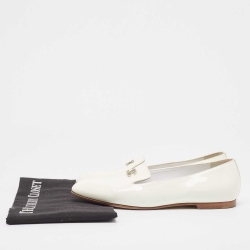 Pre Owned Chanel Off White Patent Leather CC Crystals Smoking Loafers Size 39
