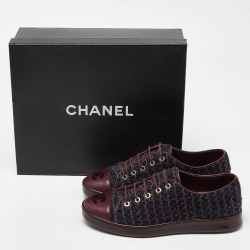 Pre Owned Chanel Burgundy Tweed and Leather CC Cap Toe Low Top Sneakers Size 37.5