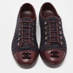Pre Owned Chanel Burgundy Tweed and Leather CC Cap Toe Low Top Sneakers Size 37.5