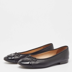 Chanel Black Leather and Patent CC Ballet Flats Size 36.5