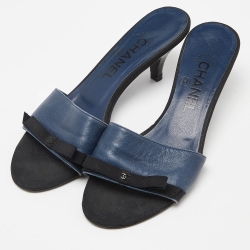 Pre Owned Chanel Blue Leather Bow CC Slide Sandals Size 37.5