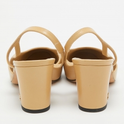 مملوكة مسبقًا Chanel Beige/Black CC Cap Toe Slingback Pumps Size 39