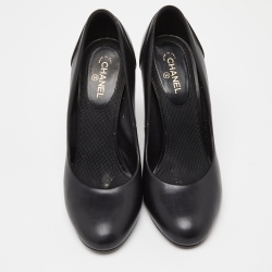 Pre Owned Chanel Black Leather Pointed Toe Pumps Size 38.5
