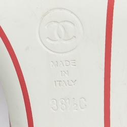 مملوكة مسبقًا Chanel Pink Quilted Leather CC Open Toe Slide Sandals Size 38.5