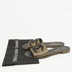مملوكة مسبقًا Chanel Gold/Black Texture Suede Flat Slides Size 39.5