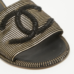 مملوكة مسبقًا Chanel Gold/Black Texture Suede Flat Slides Size 39.5