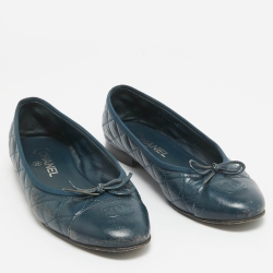 مملوكة مسبقًا Chanel Blue Leather CC Cap Toe Ballet  Flats Size 38.5