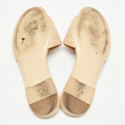 مملوكة مسبقًا Chanel Beige Leather CC Turnlock Flat Slide Size 40