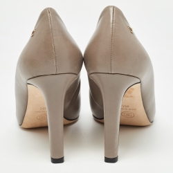 Pre Owned Chanel Grey/Black Leather Cap Toe Pumps Size 40