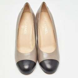 Pre Owned Chanel Grey/Black Leather Cap Toe Pumps Size 40