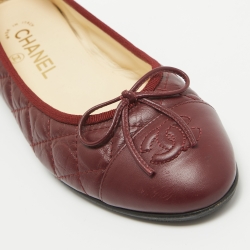 Pre Owned Chanel Burgundy Leather CC Ballet Flats Size 37