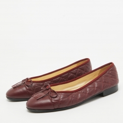 Pre Owned Chanel Burgundy Leather CC Ballet Flats Size 37