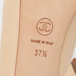 Pre Owned Chanel Beige/Black Leather Platform Pumps Size 37.5 