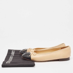 Pre Owned Chanel Beige/Black Leather Bow CC Cap Toe Ballet Flats Size 36.5