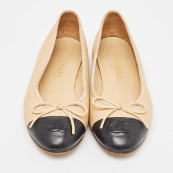 Pre Owned Chanel Beige/Black Leather Bow CC Cap Toe Ballet Flats Size 36.5