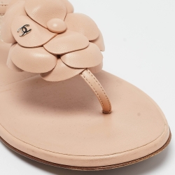Chanel Beige Leather CC Camellia Thong Ankle Strap Flat Sandals Size 39.5