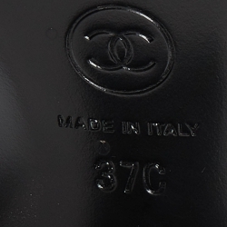 مملوكة مسبقًا Chanel Black Tweed and Leather Cap Toe CC Slingback Pumps Size 37