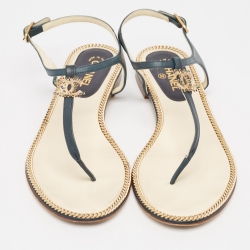 Pre Owned Chanel Dark Teal Leather CC Thong Flat Sandals Size 39